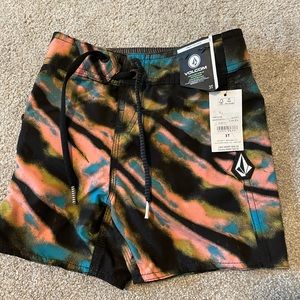 Volcom board shorts 3T